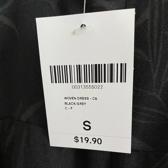 Dress - Picture 5 of 5